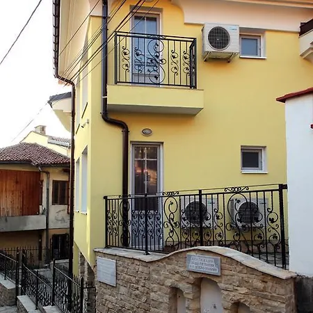 Apartment Kashtata S Cheshmata Veliko Tarnovo